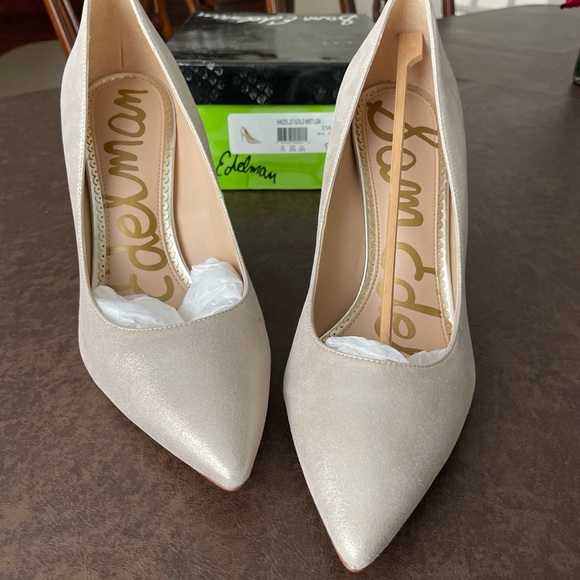 Sam Edelman - New 9.5 size - HAZEL POINTED TOE PUMP - light gold leather pump - Picture 4 of 5